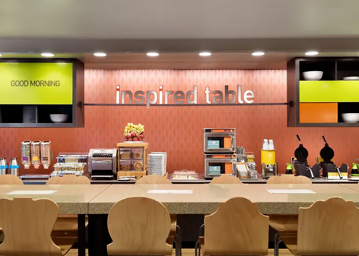 Home2 By Hilton Phoenix Hotel 3*